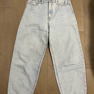 Levi's Light Wash Wide Leg Jeans